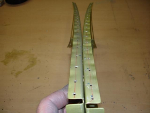 These centre section side ribs need to follow the contour of the side skins