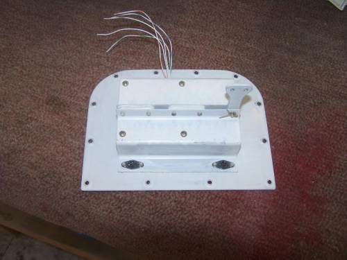 Servo mount attached to the wing access plate.
