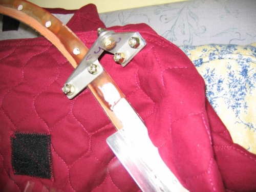 closeup of upper hinge