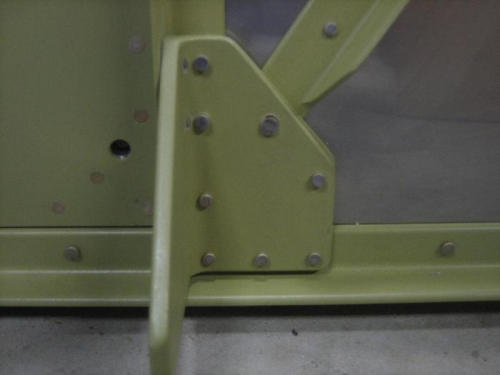 enlarged hole at 2:00