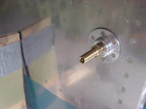 Valve stem for pressure testing