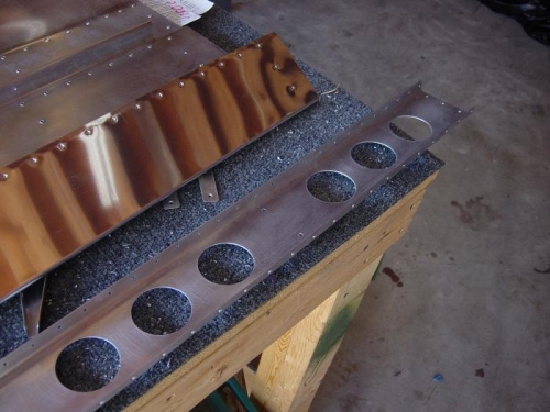 Top skin and spar sanded and ready for priming