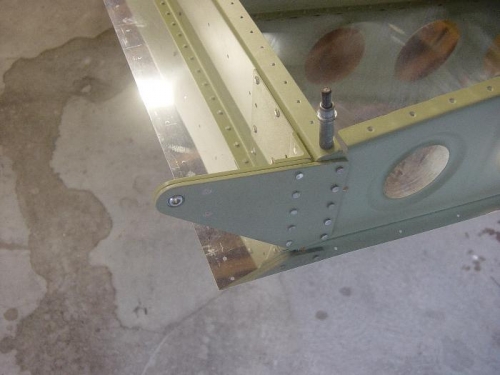 Outboard aileron brace installed