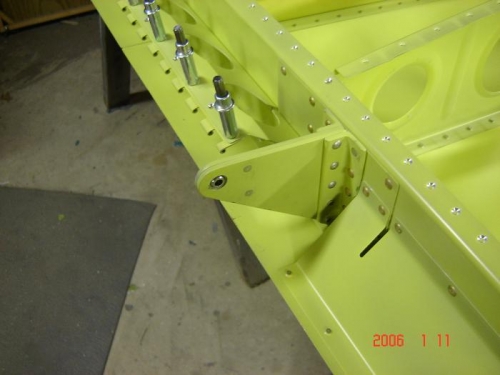 left inboard bracket