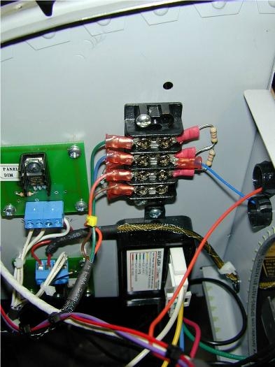 Excitation voltage terminal strip