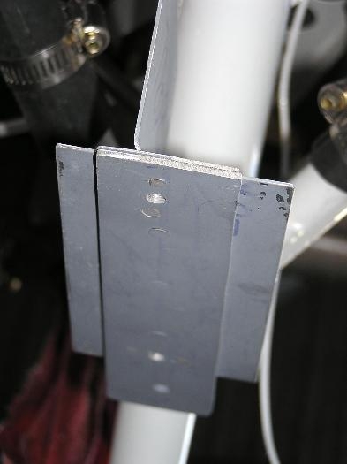 Exit air brace mounted to gear