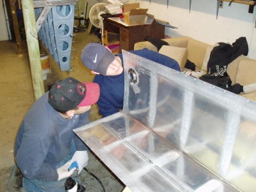 sealing the filler neck