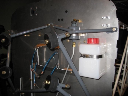 Better shot of resevoir and coolant recovery bottle.
