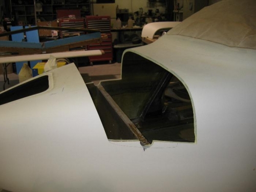 Nose access cover is forward hole
