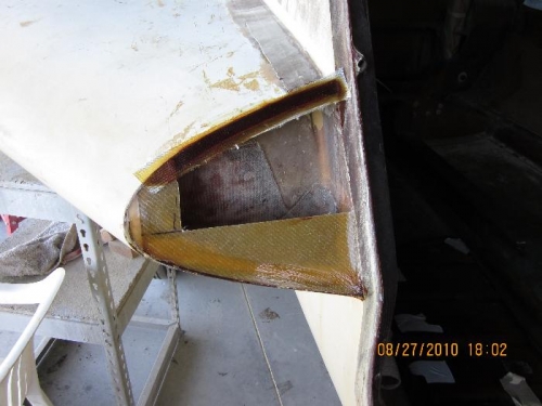 Cubby hole in fuselage strake cutout