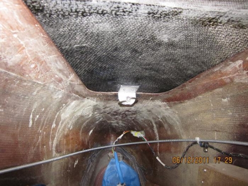 Nose hatch latch