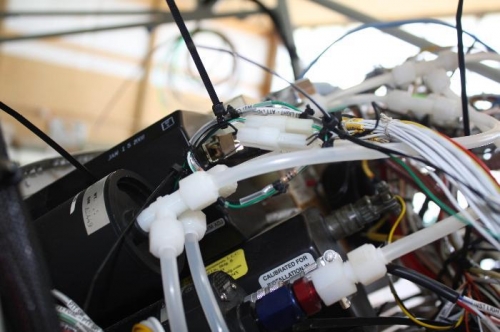 Fixed trimming resistors.