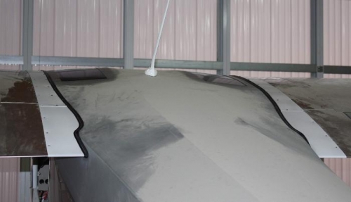 Upper wing root seals.