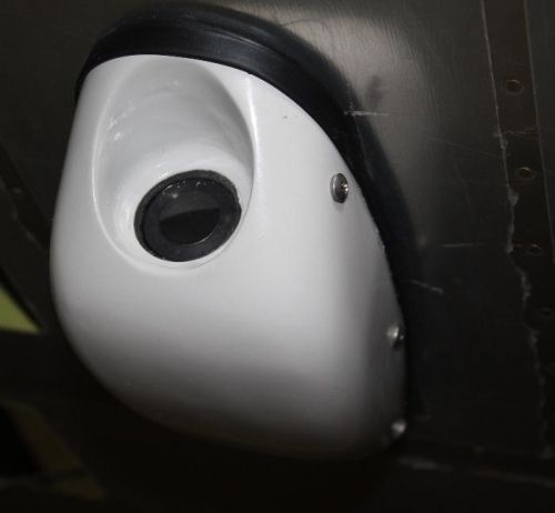 Rubber seal installed.