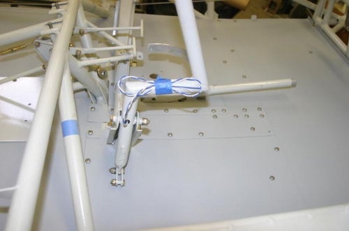 Floorboard is removable without removing controls