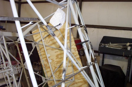 COM/GPS/ XM Antenna Mount 1