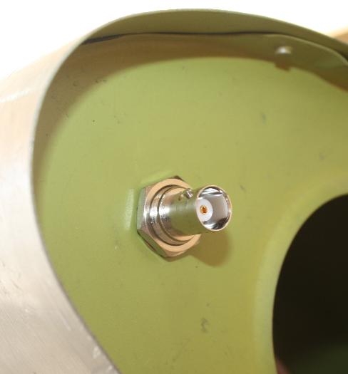 Marker beacon bnc connector at wingtip.