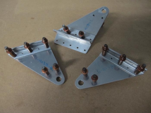 Aileron Brackets Clecoed