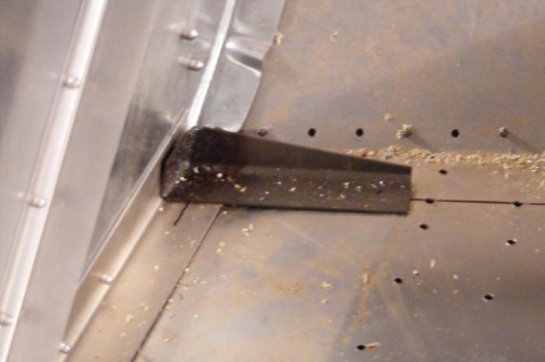 Lower right engine mount.