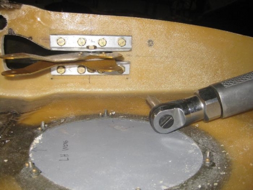 Pivot bracket installed