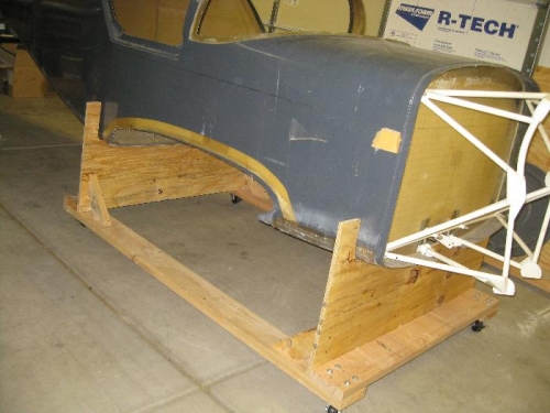 Basic fuselage cradle for moving and storage
