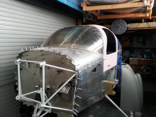 Preliminary cutting of the main windscreen