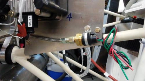 Oil pressure sensor mounted