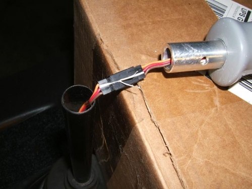 Grip buttons wire connector secured