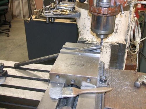 Milling angle on top end of strut