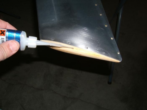 Soaking the wood fin tip with CA