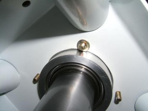 Tight fit for the hood bearing nuts