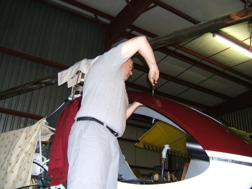 Snugging the windshield screws