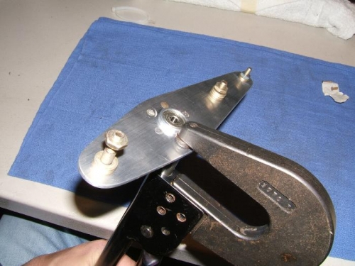 Directional pedal arm