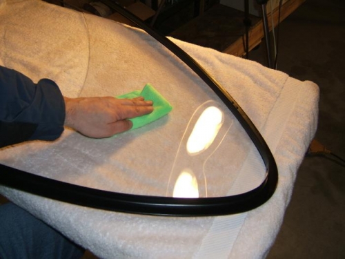 Cleaning/polishing left door