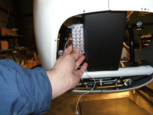 Positioning anti-collision strobe