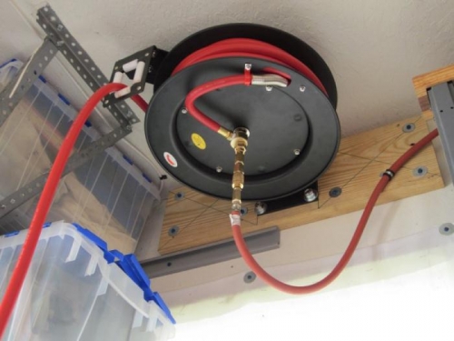 Air Hose Reel.