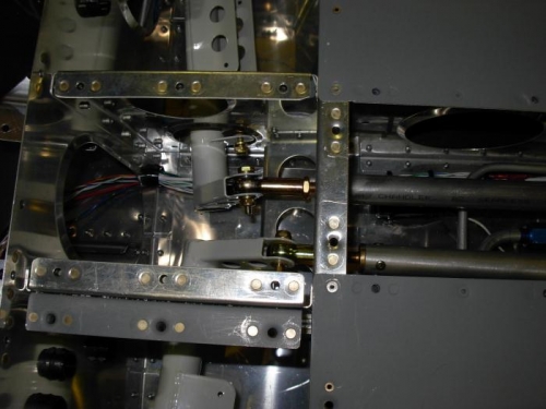 Flaperon torque arms