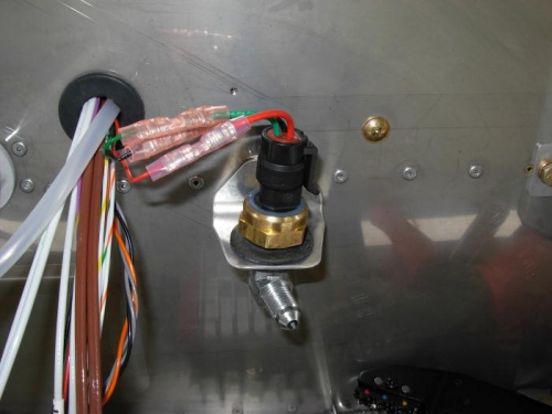 Fuel pressure sensor wired.