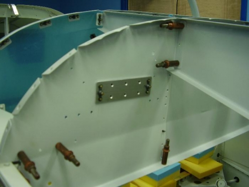 Battery mounting plate