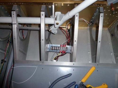 Only PTT wired on this side