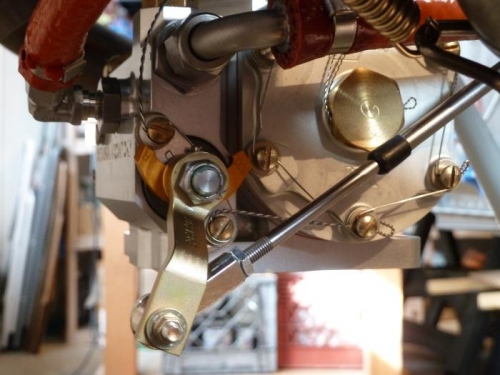 Fuel servo mixture side