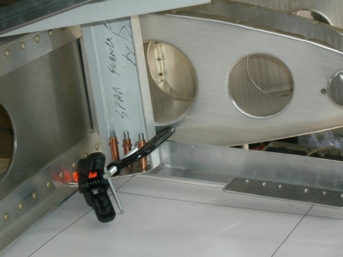 Positioning for main spar