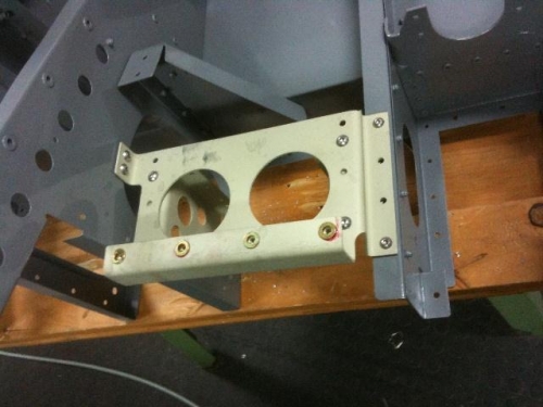 Autopilot bracket