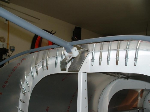 Aft canopy slide rail