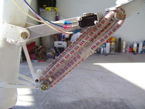 Pilots Side Nose Gear Bungee Assembly