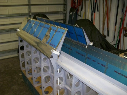 Both ailerons mounted