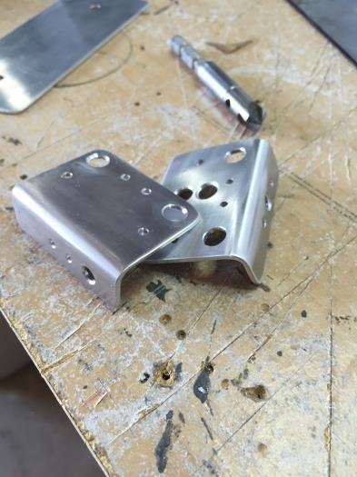 Two angle brackets for fabricating the mount plate