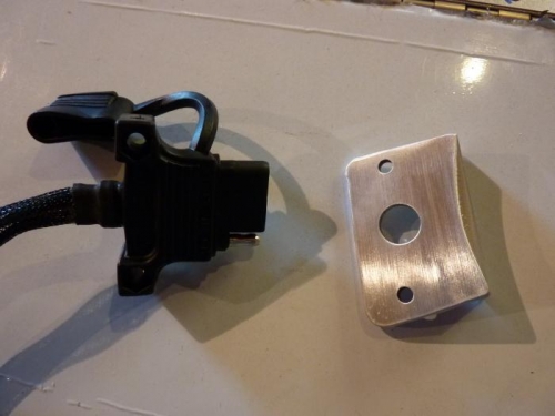 Trailer quick connector and bracket