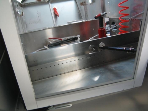 rear spar carry through