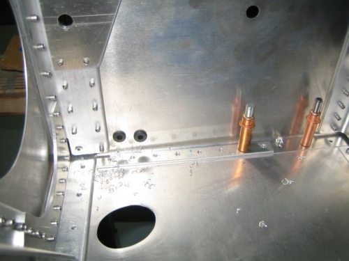 Main gear bracket installation